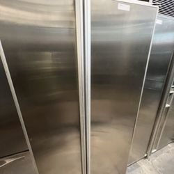 Subzero Built In Refrigerator 36”