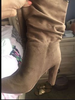 NEW 7.5 Suede Camel Color Boots. SALE $30 🍀