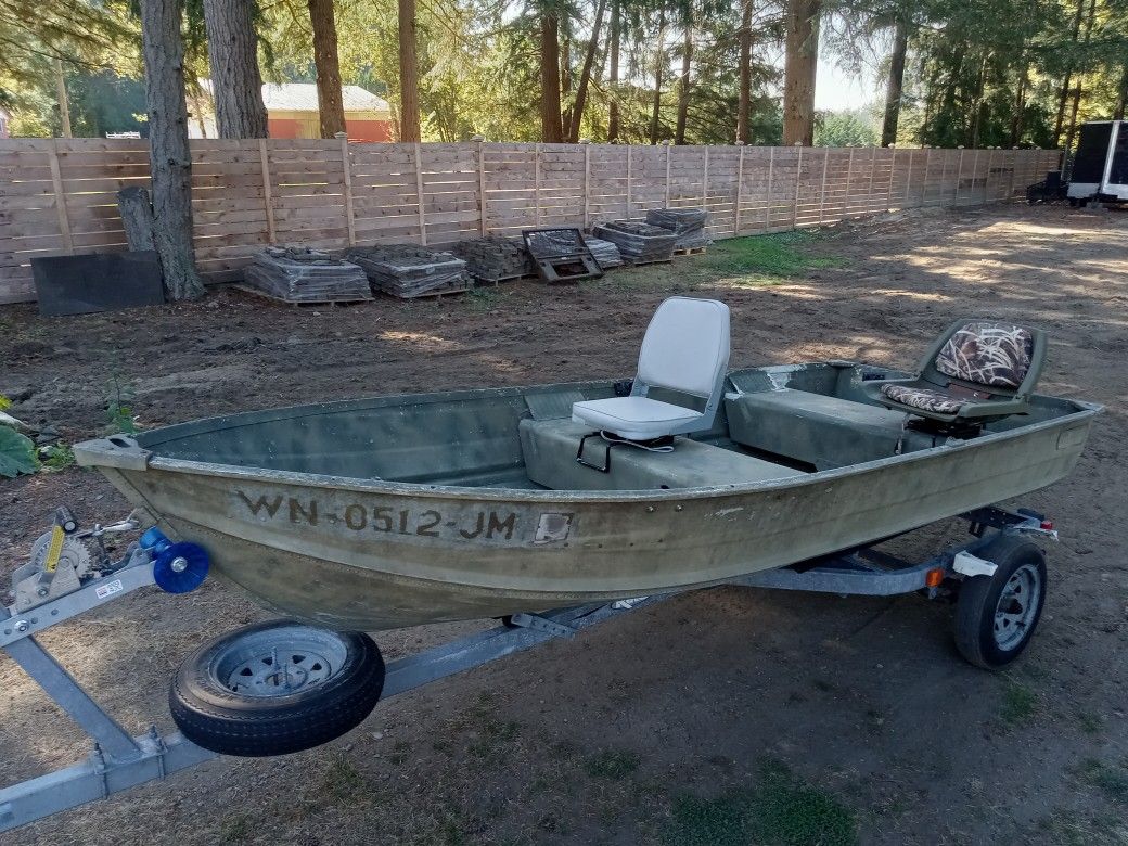 Gamefisher Boat And King Trailer With Titles for Sale in WA