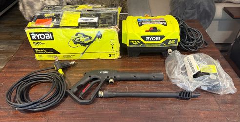 Ryobi Electric 1800 PSI  1.2 GPM Electric Pressure Washer. Includes Gun. Estate Item.