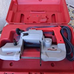 Milwaukee Heavy Duty Band Saw ( Semi New)