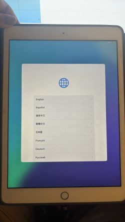 iPad With Apple Pen & Extra Screen Protector 32GB