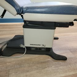 Midmark 75 L , Electrical Medical Table/chair