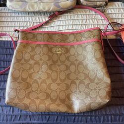 Coach Signature Logo Crossbody Bag. 