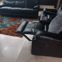 *Fall Sale Event*---Santiago Bold Black Reclining Leather 3 Piece Sets---Delivery And Easy Financing 💪 