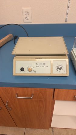 CB KJ-201BD Laboratory Adjustable Speed Orbital Oscillator Shaker (contact info removed)82