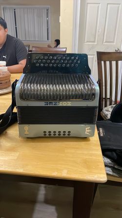 Hohner Corona C-ll