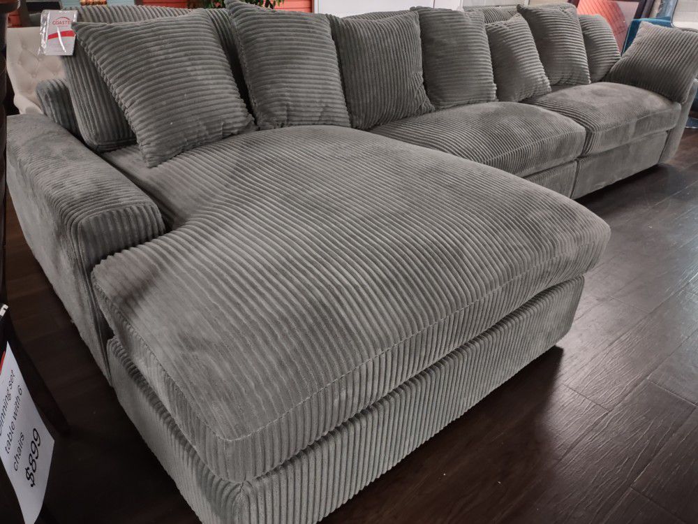 New  Comfortable Sectional Sofa With Reversible Chaise Lounge 146 X 70