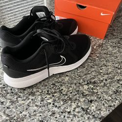 Men’s Nike Tennis Shoes Size 10