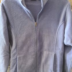 White Sierra Lavender Blue Fleece Sweatshirt In Small in good condition. 