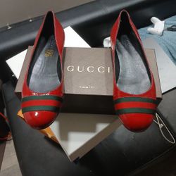 Size 40 Gucci Shoes