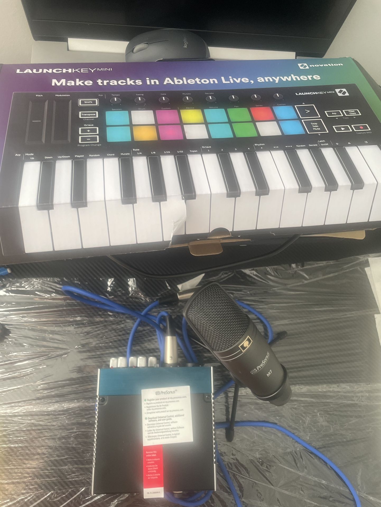 Launch Key Mini Mk3, PreSonus Mic, Interface 