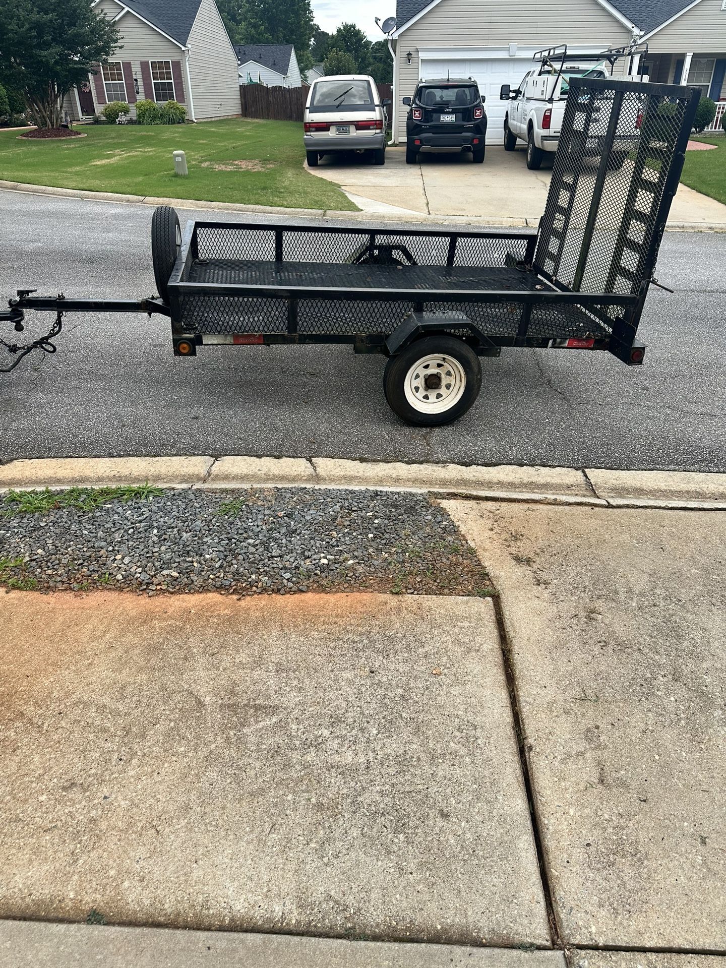 5X8 HEAVY DUTY UTILITY TRAILER.