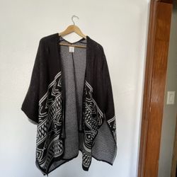 Women’s Sweater Poncho 