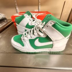 Retro green dunks high with box