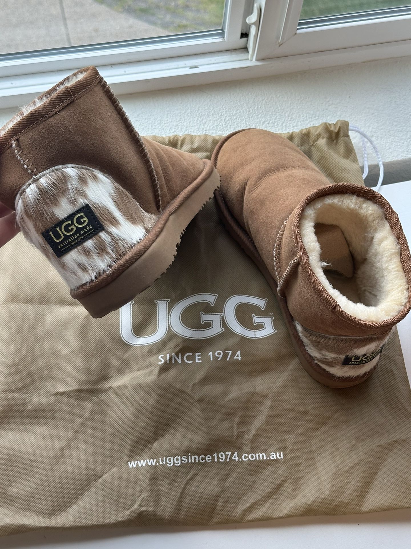 RARE Ugg Since 1974 Size 11 Ultra Mini Calf
