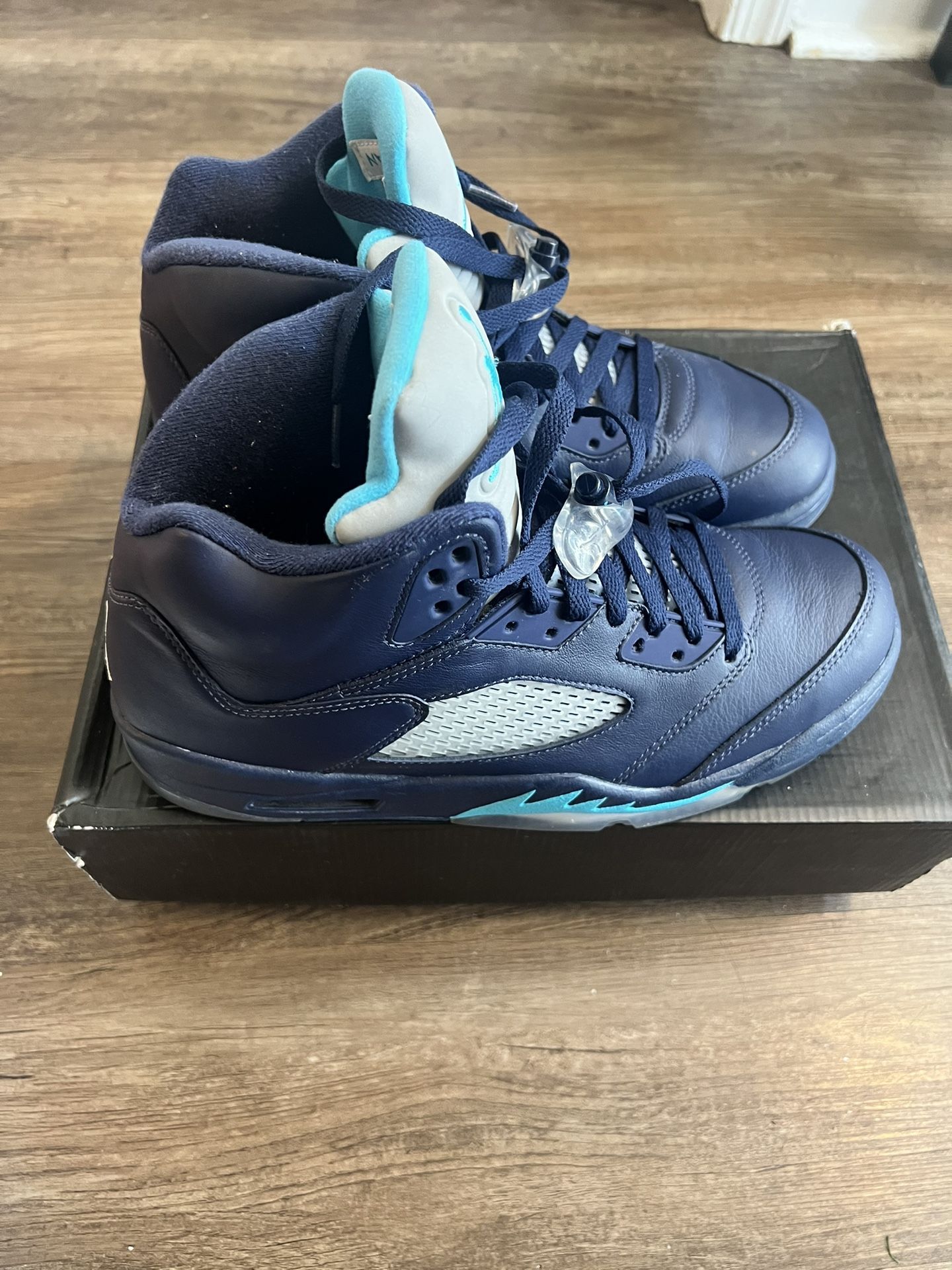 Mens Jordan Retro 5 Pre-Grape Navy Size 11.5