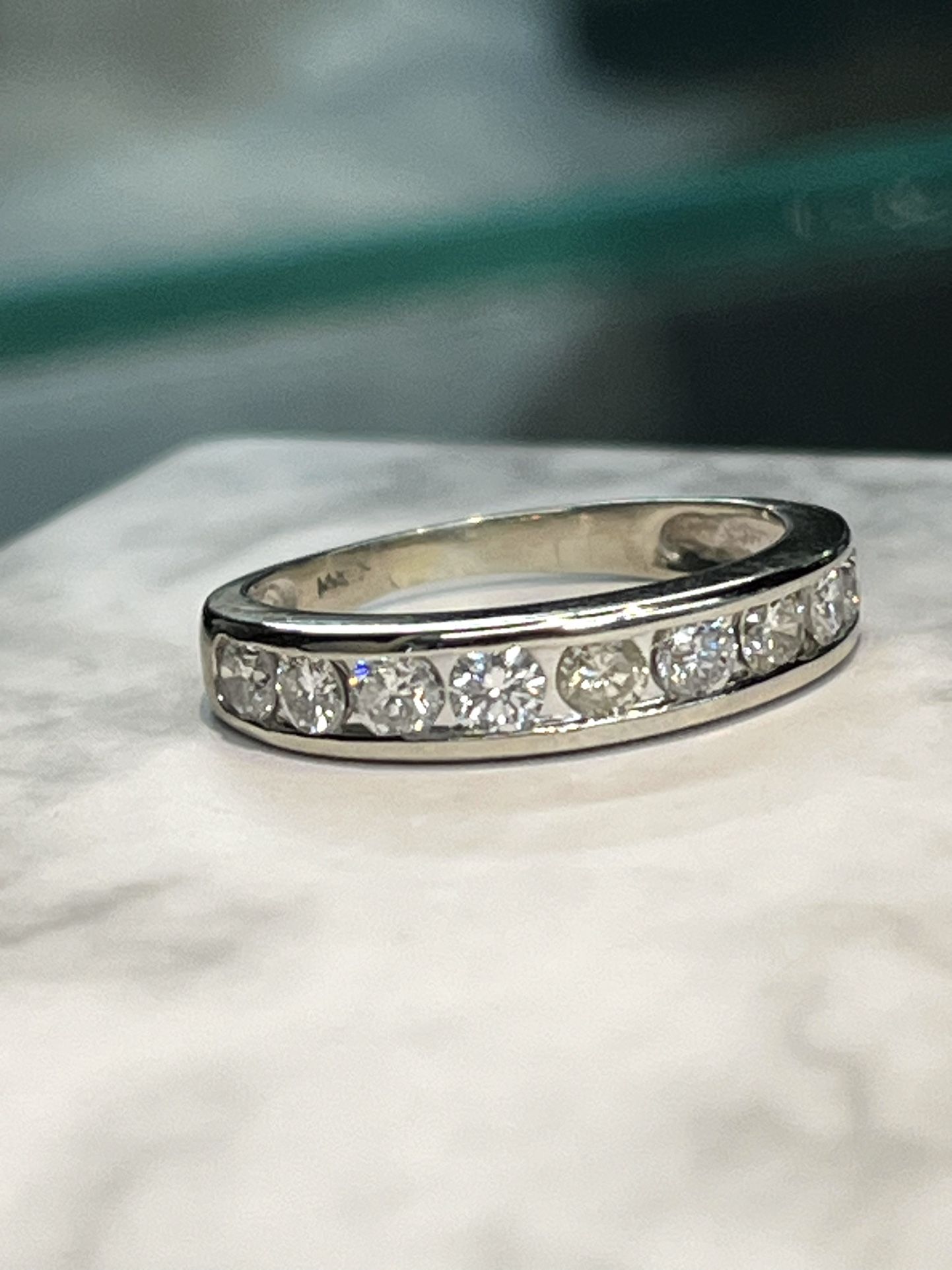 14k White Gold Diamonds Channel Band