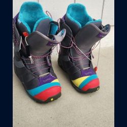 Women's  Burton Snowboarding Boots Sz 9