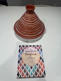 Moroccan Tagine Pot with Cookbook