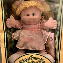 Rare Authentic Cabbage Patch Kid Signed By Xavier Roberts