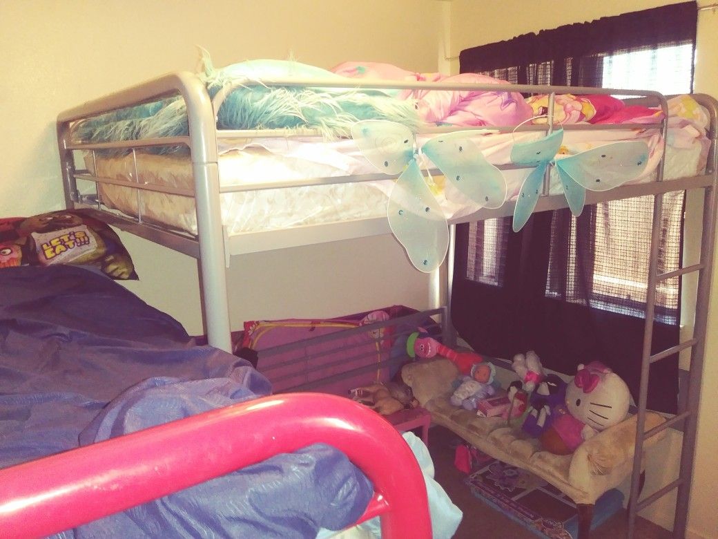 Bunk bed full size $ 50