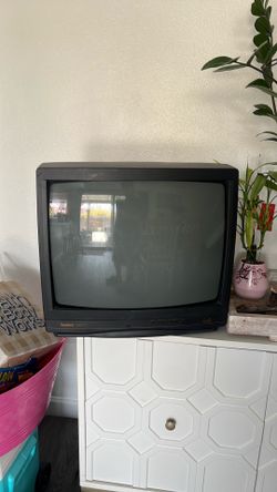 CRT tv 19 inch
