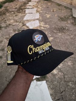 OKLAHOMA CITY THUNDER CHAMPIONS CURVED BILL SNAPBACK HAT