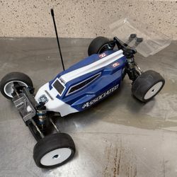 Associated RC10 B6.4D Team Kit Assembled And Race Ready