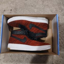 Nike Us Size 9.5  $55 Or Best Offer 