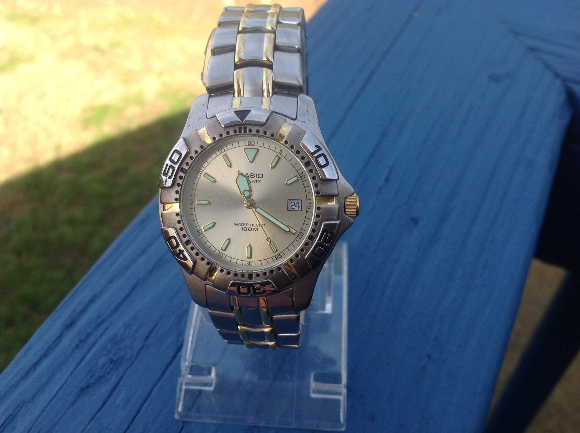 Casio Gold Silver look Stainless Steel Date MTD 1020 Men s Watch