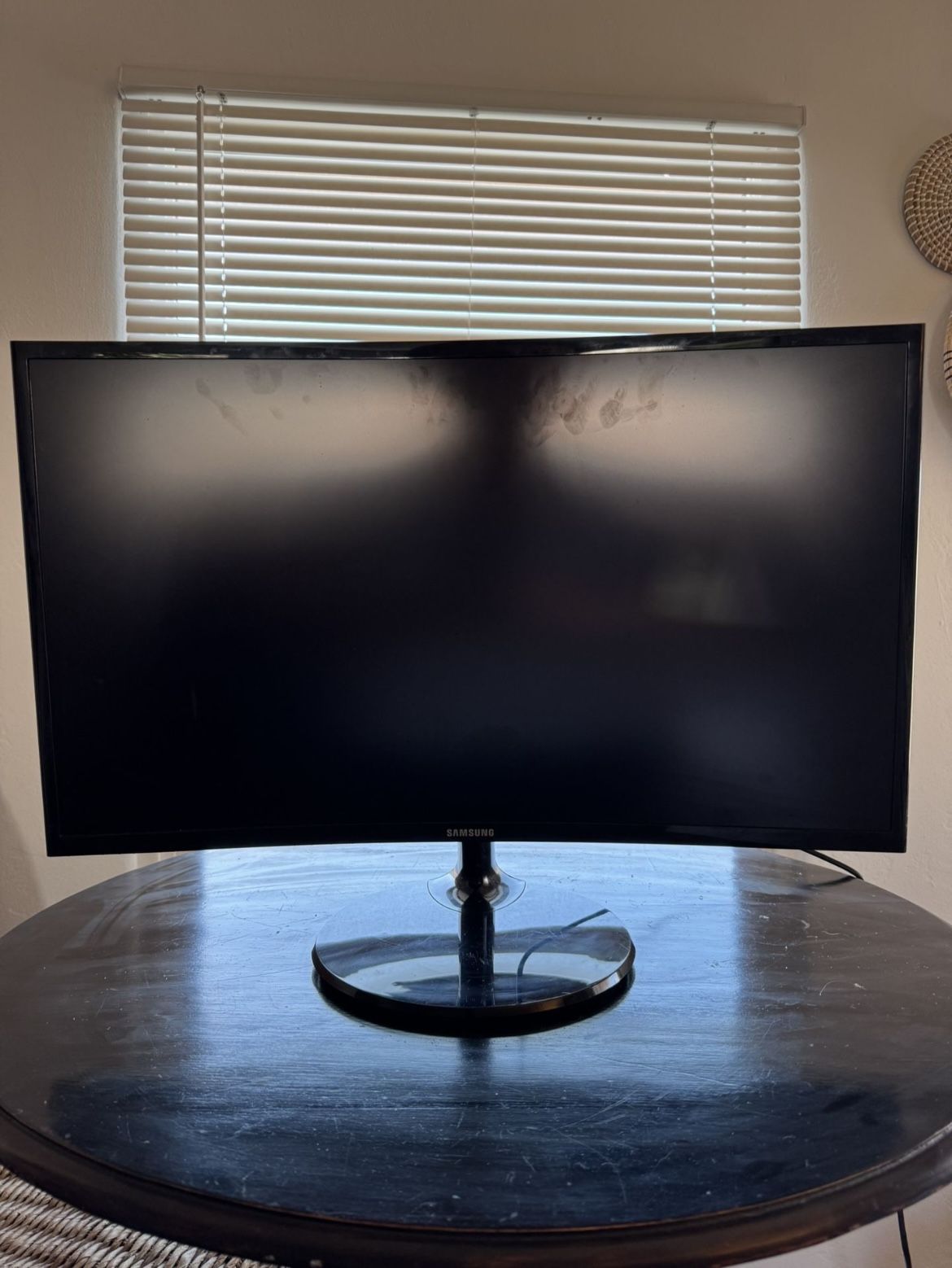 Samsung Curved Desktop Monitor