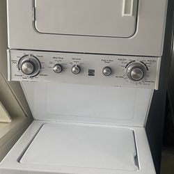 Kenmore  Stackable Washer And In Very Condition 