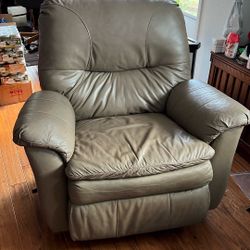 Large Recliners, Two Matching