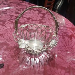 1980 Vintage Godinger Silver Art Co Silver Plated Grapevine Basket

