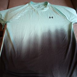 Men's Under Armour Top