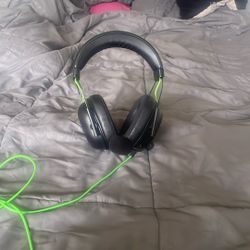 Razer Adjustable Headset With Adjustable Volume Controls