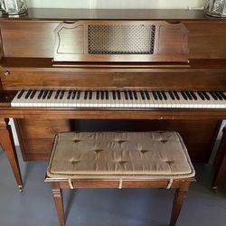 Everett upright piano 