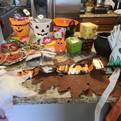 Halloween Decor And Accessories 