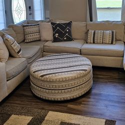 Couch Sectional And Decorative Pillows 