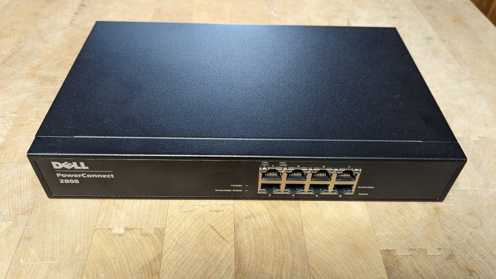 Dell Power Connect 2808 Manged Gigabit Switch