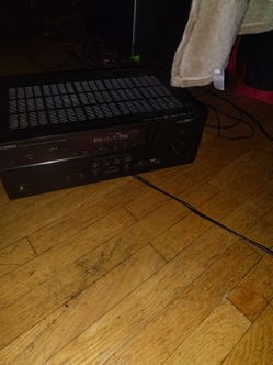 Yamaha RX-V585 Natural Sound A/V receiver