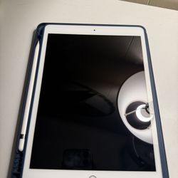 2019 Ipad With Apple Pencil 