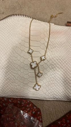 Clover necklace
