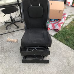 2 Dodge Grand Caravan 2012-2022 Seats