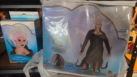 URSULA Halloween Costume with wig