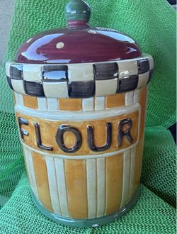 Fun Ceramic Flour Canister / Cookie Jar with  Lid