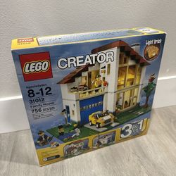 Lego Creator Family House 31012 - BRAND NEW (2013 set)