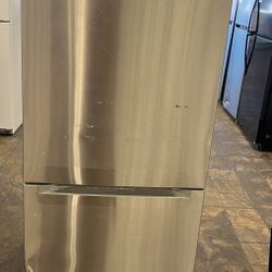 VISSANI MDBF18SS 18.7 cu. ft. Bottom Freezer Refrigerator