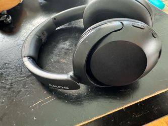 Sony Noise Cancelling headphones